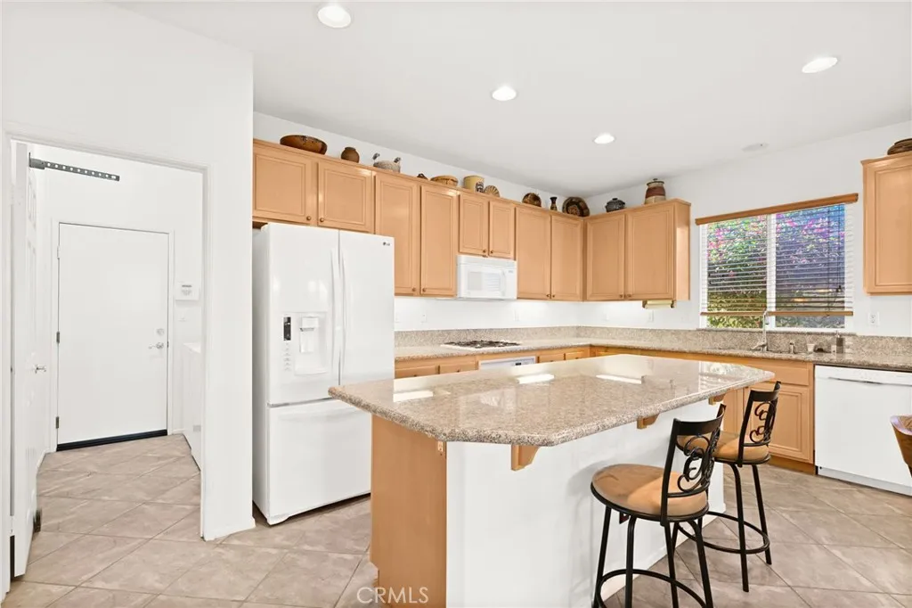 28338 Pleasanton Court, Menifee, California 92584 home-pic-18